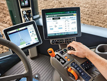 Tractor cab with the GreenStar™ 3 (GreenStar 3) 2630 and 4600 CommandCenter™ displays
