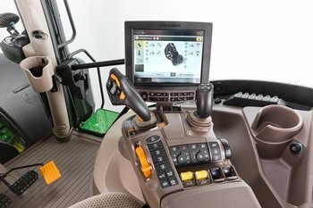 ComfortView cab with CommandPRO joystick