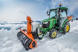 Il modello 3045R nell'applicazione per sgombero neve
