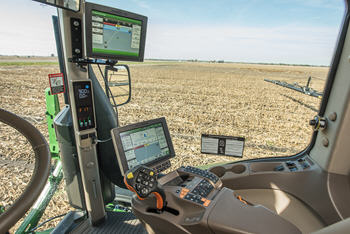 Extended Monitor in R-Series Sprayer