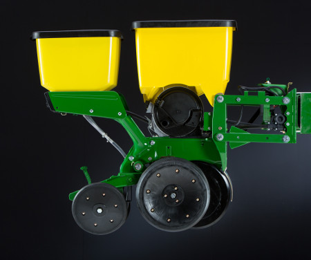 MaxEmerge 5 row-unit with 56-L (1.6-bu) hopper and granular insecticide
