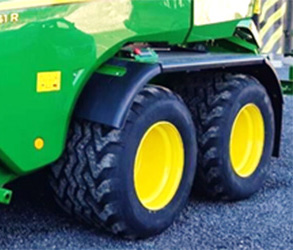 Extra-wide 620-mm (24.4-in.) tandem axle tyres