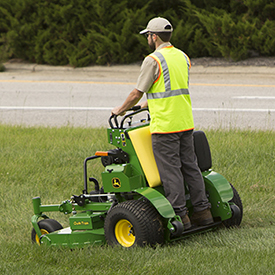 QuikTrak™ Mower mowing lawn (652R shown)