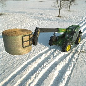 MJ4099 perfectly handles silage-wrapped bales
