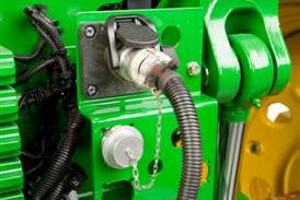 Connection of ISO monitor wiring harness to the tractor