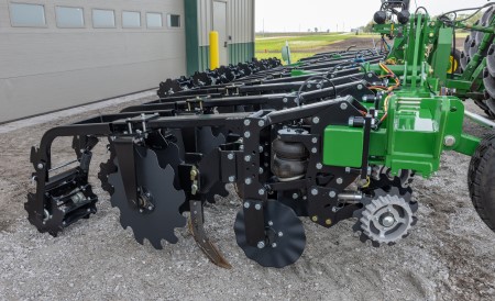 ST12 Integral row unit with shanks