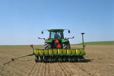 1735 11Row planter in the field