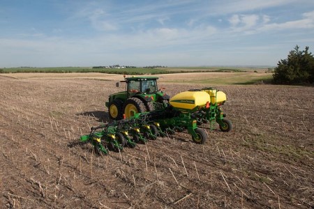 1725 12Row planter in the field