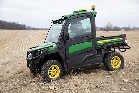 XUV835R with AutoTrac Ready option