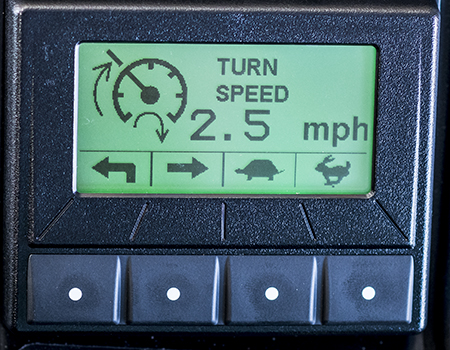 Ustawienie Turn Speed (Prędkość skręcania) na wyświetlaczu TechControl
