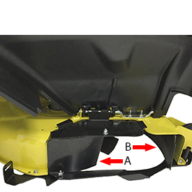 O defletor traseiro (A) deve ser removido ao ensacar com o acessório MulchControl™ em plataformas de corte 42A