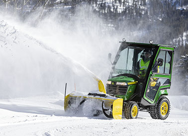 Soplador de nieve de 137 cm en el tractor X739